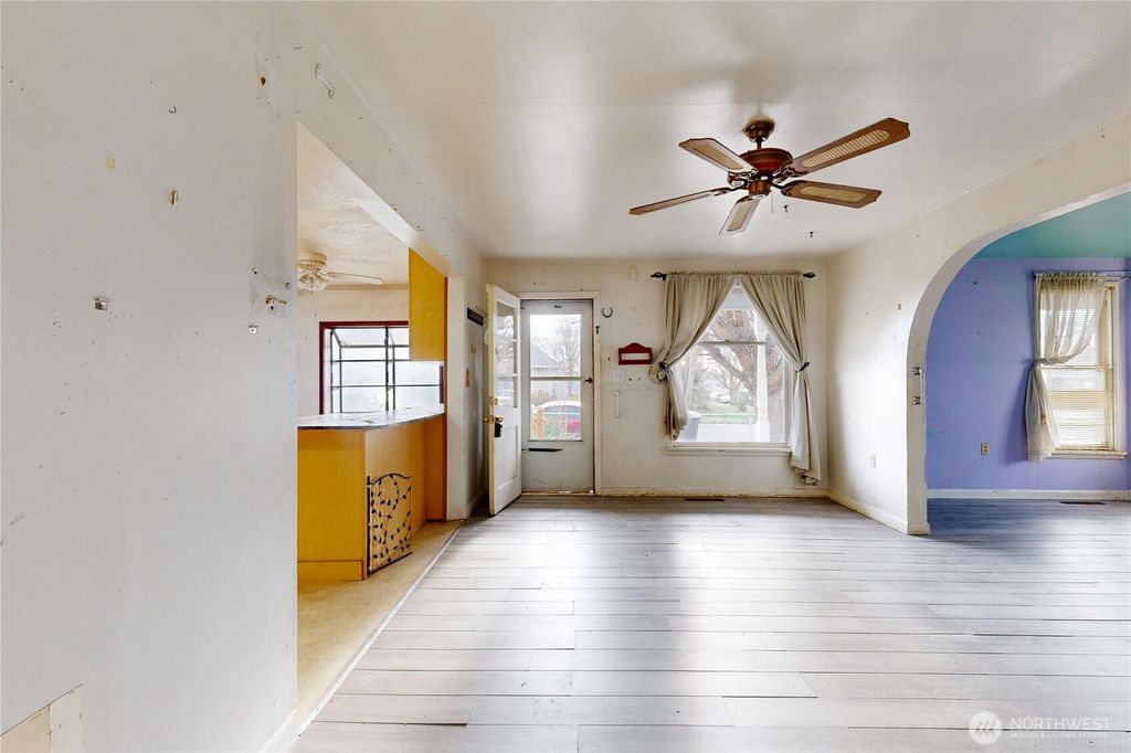 Photo of 702 Wilson Street, Walla Walla, WA 99362 (MLS # 2463817)