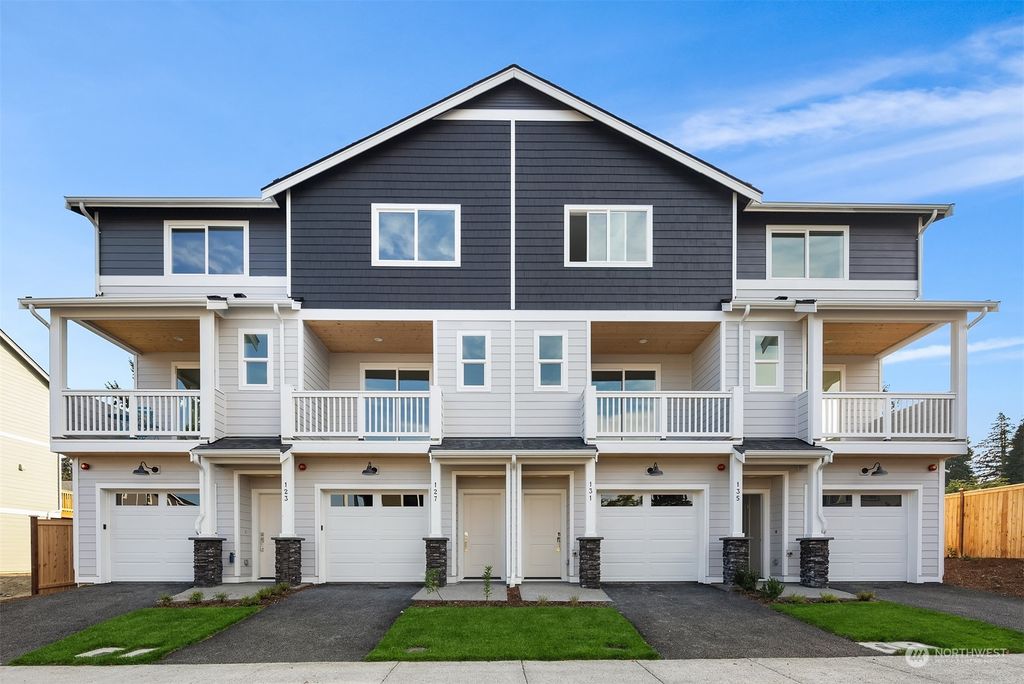 Photo of 127 SW 181st Place, Normandy Park, WA 98166 (MLS # 2017833)