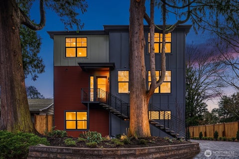 Photo of 2615 NE 87th Street, Seattle, WA 98115 (MLS # 2577114)
