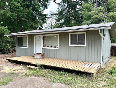 Photo of 480 E Timberlake Drive, Shelton, WA 98584 (MLS # 2427099)