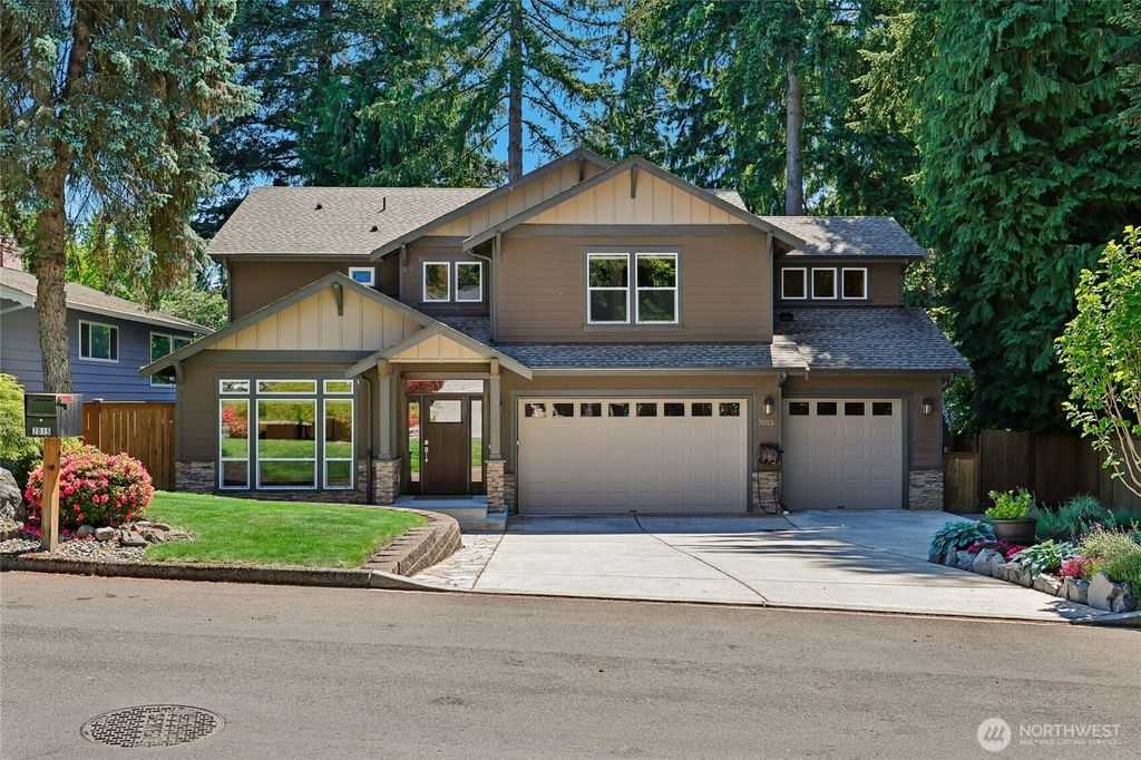 Photo of 7015 NE 138th Street, Kirkland, WA 98034 (MLS # 2526114)