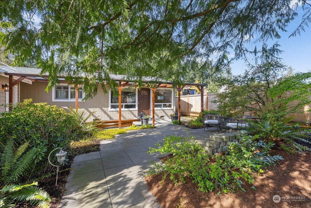 Photo of 6309 168th Street SW, Lynnwood, WA 98037 (MLS # 2218433)