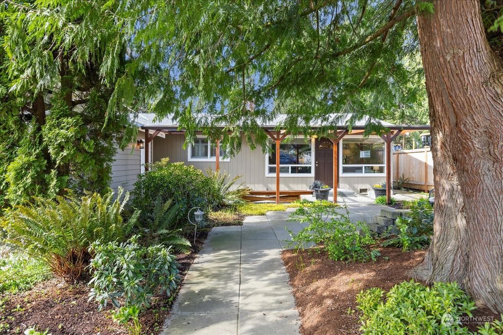 Photo of 6309 168th Street SW, Lynnwood, WA 98037 (MLS # 2218433)