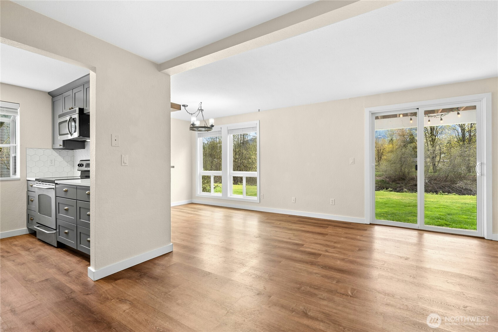 445 Main Avenue S 25