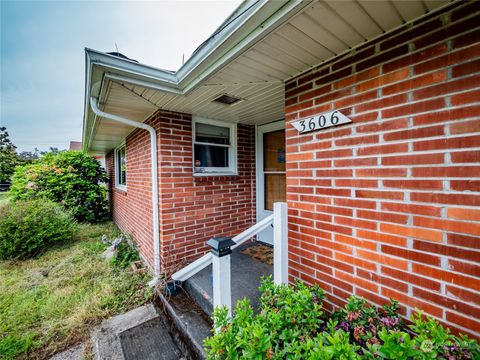 A home in Centralia