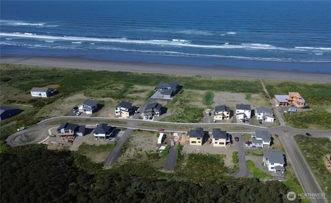 Photo of 1505 Agate Lane, Westport, WA 98595 (MLS # 2541657)