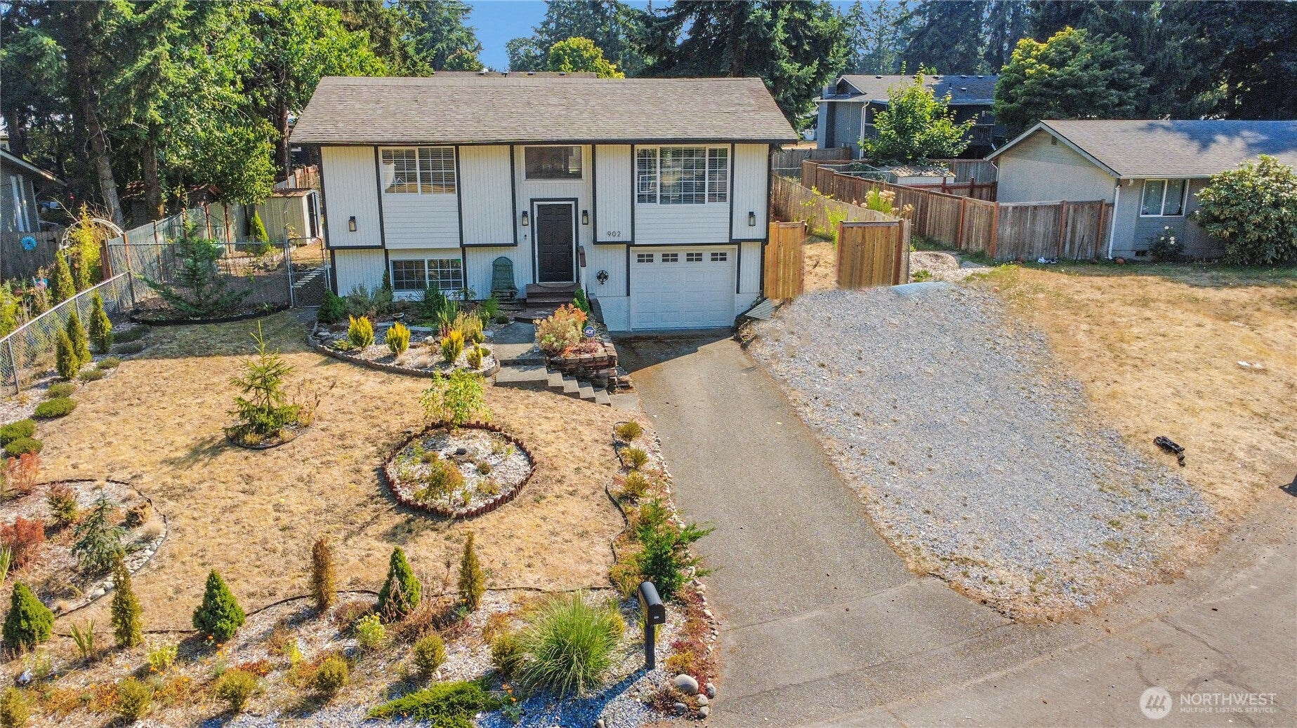 902 194th Street E