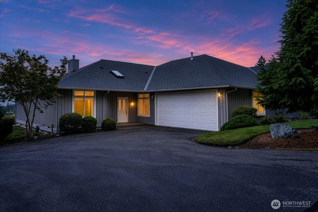 Photo of 3817 Ridge Top Drive, Anacortes, WA 98221 (MLS # 2562506)