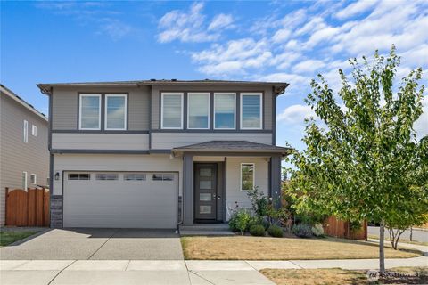 Photo of 8118 52nd Drive NE, Marysville, WA 98270 (MLS # 2403574)