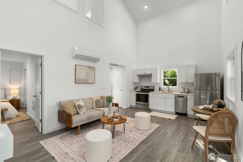 Photo of 125 Martin Luther King Jr Way Way, Seattle, WA 98122 (MLS # 2440591)