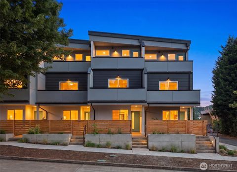 Photo of 105 NW 39 th Street #E, Seattle, WA 98107 (MLS # 2529107)