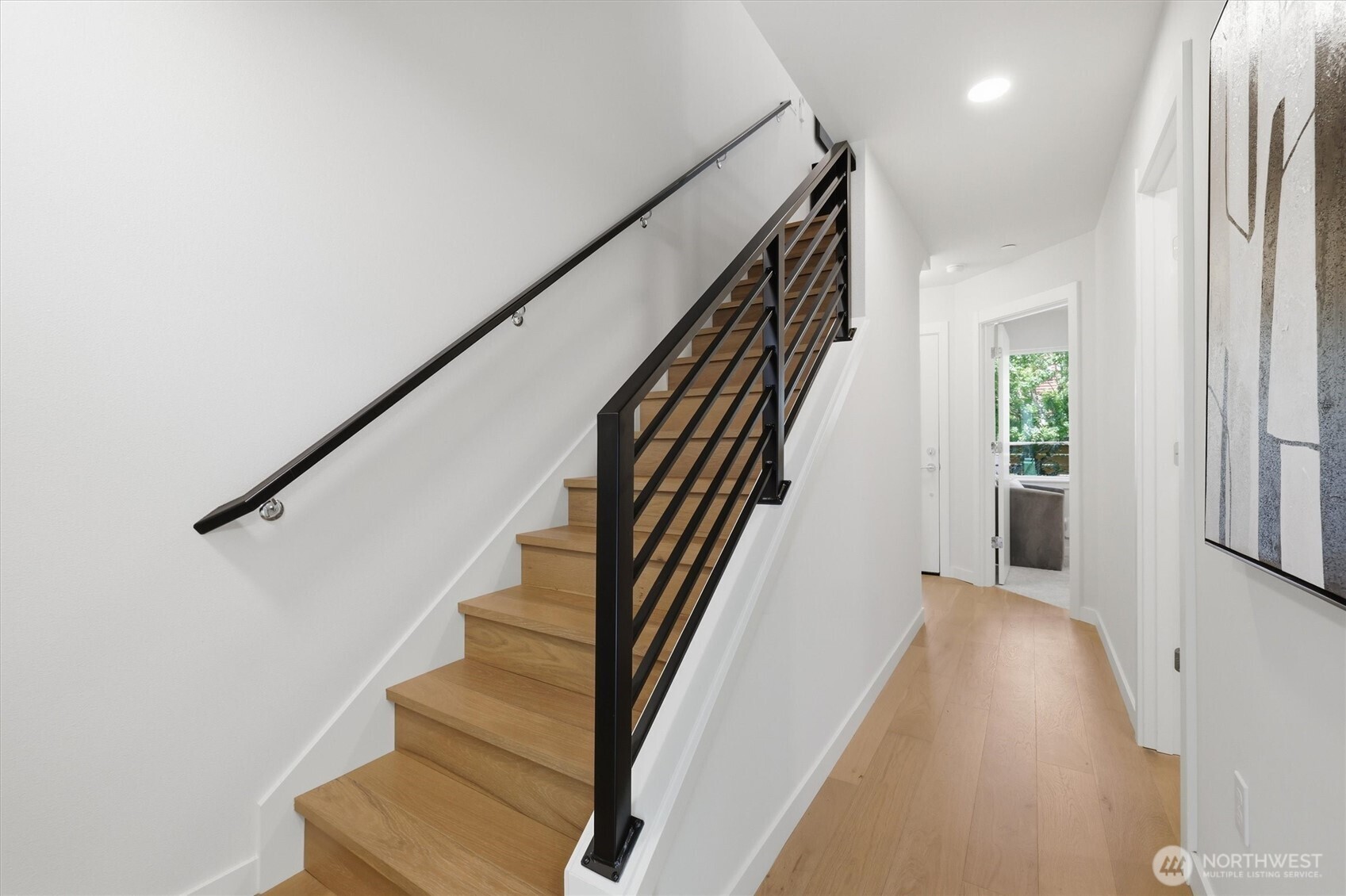 105 NW 39 th Street E