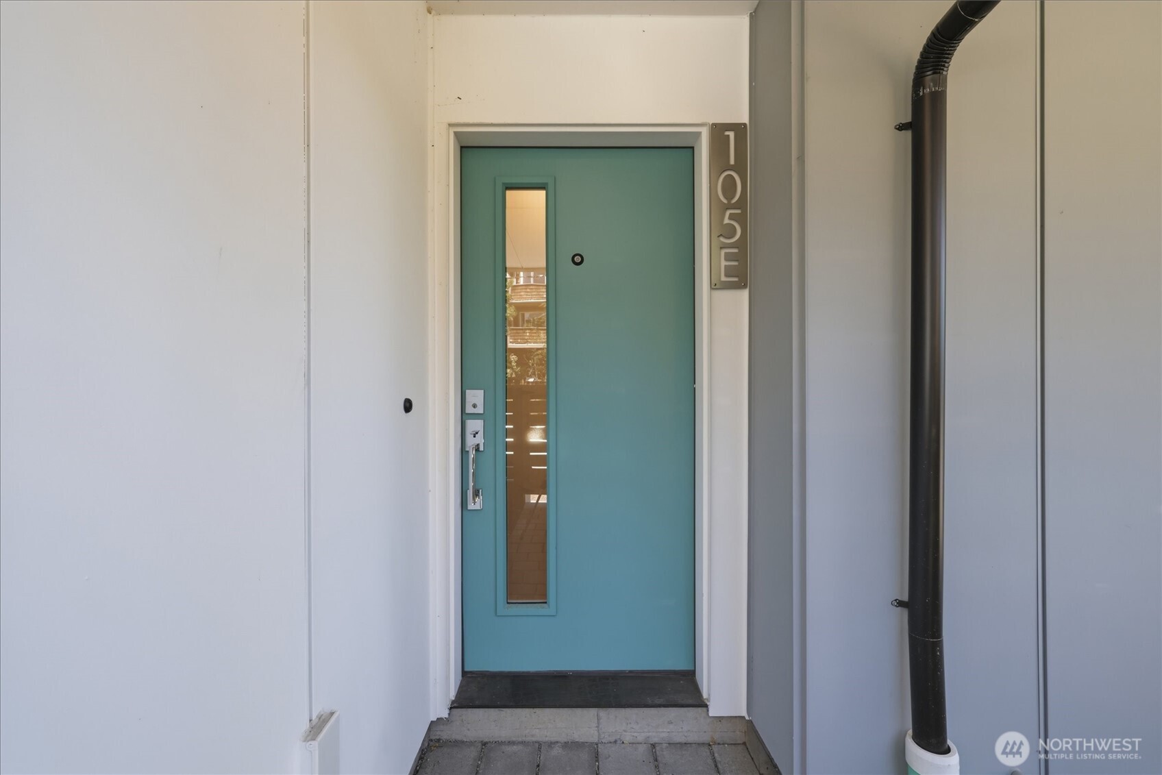 105 NW 39 th Street E
