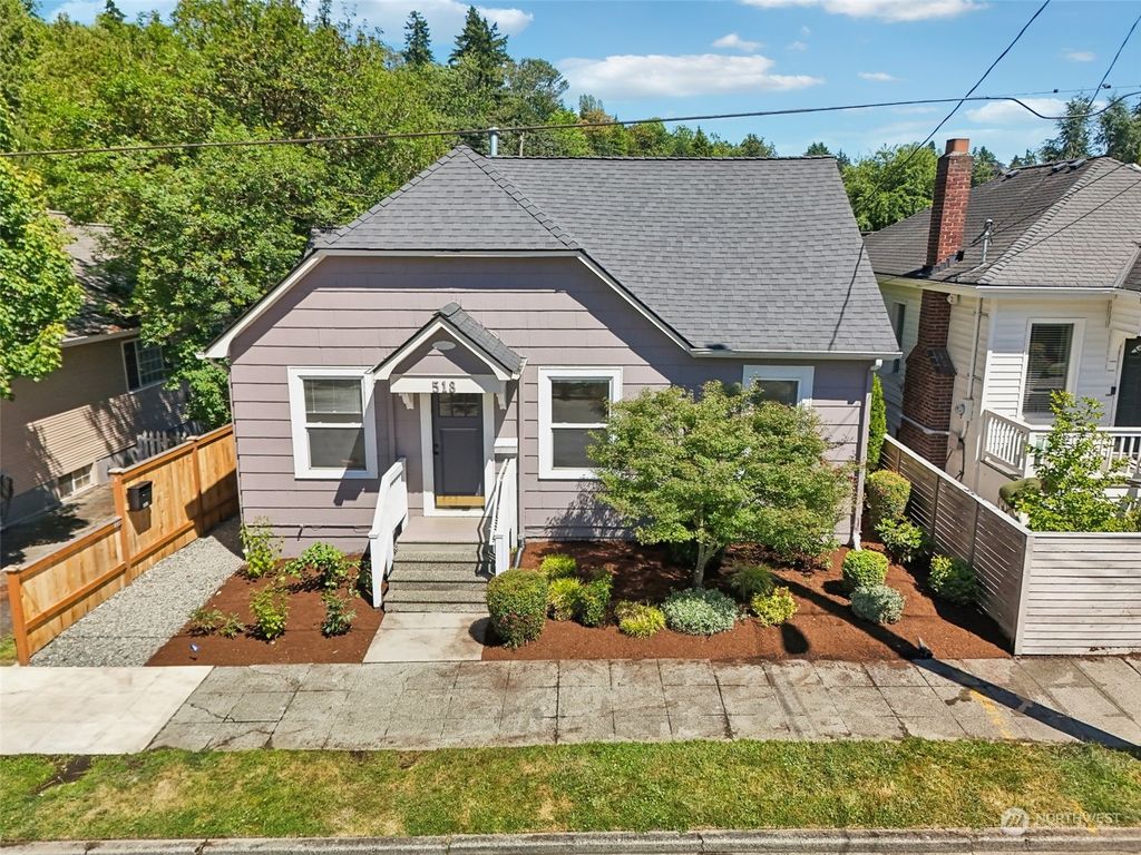 Photo of 518 30th Avenue E, Seattle, WA 98112 (MLS # 2251477)