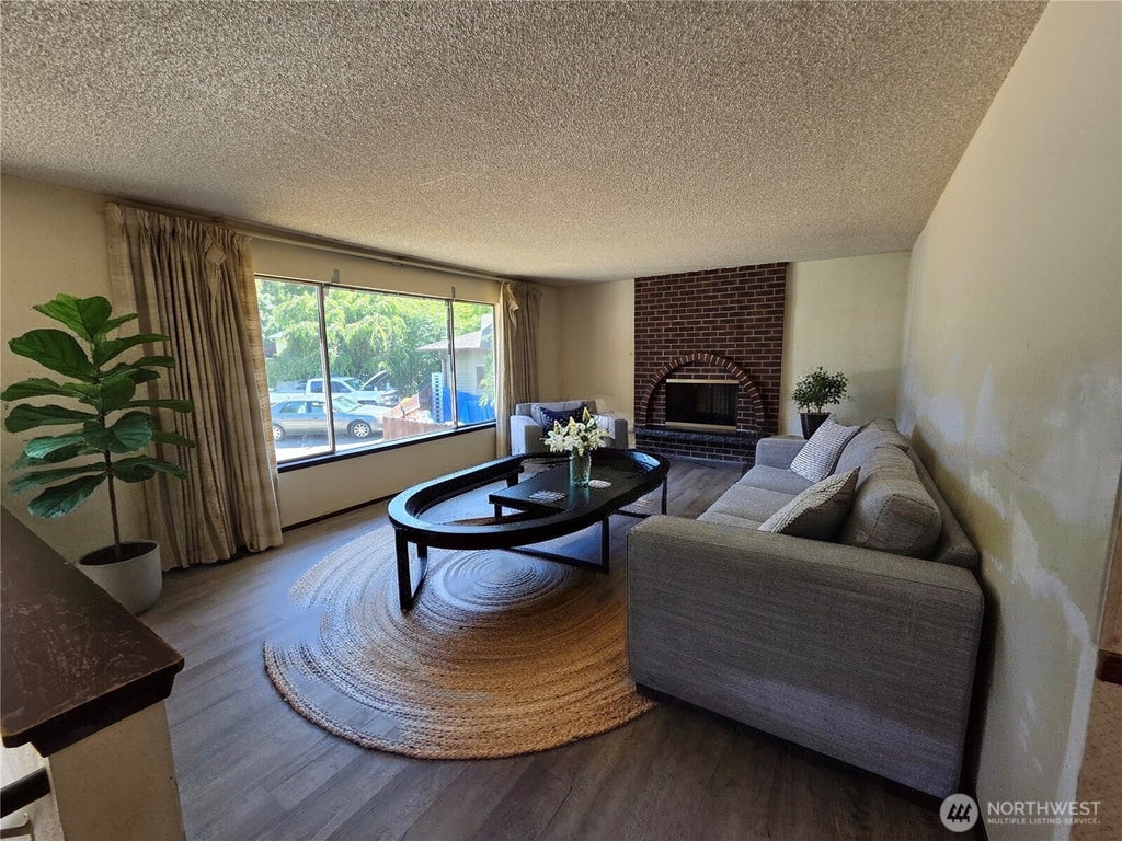 Photo of 19119 130th Avenue SE, Renton, WA 98058 (MLS # 2593083)
