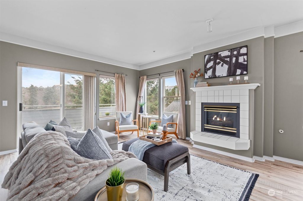 Photo of 3271 SW Avalon Way #302, Seattle, WA 98126 (MLS # 2026107)