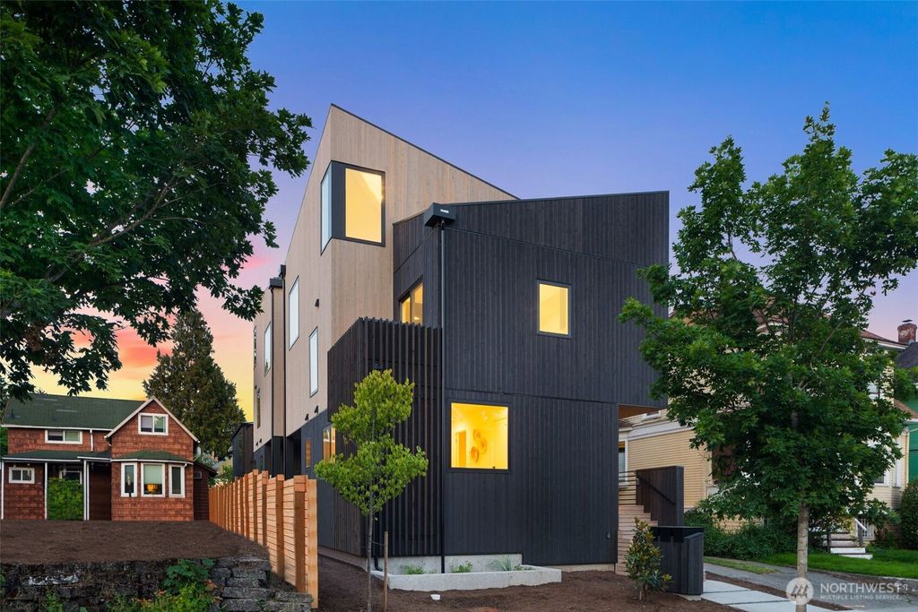 Photo of 930 23rd Avenue, Seattle, WA 98122 (MLS # 2393357)