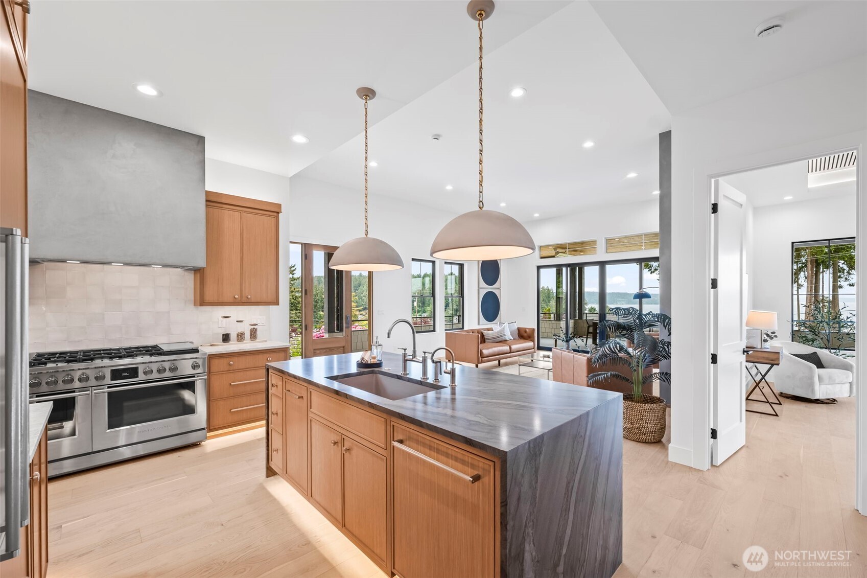 7402 Soundview Drive
