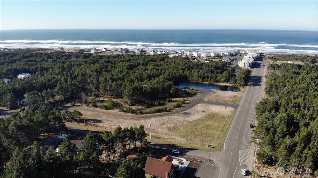 Photo of 1201 Ocean Avenue, Westport, WA 98595 (MLS # 2501161)