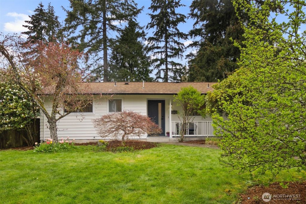 Photo of 8412 NE 139th Street, Kirkland, WA 98034 (MLS # 2354999)
