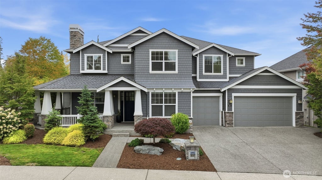Photo of 205 259th Avenue NE, Sammamish, WA 98074 (MLS # 2577139)