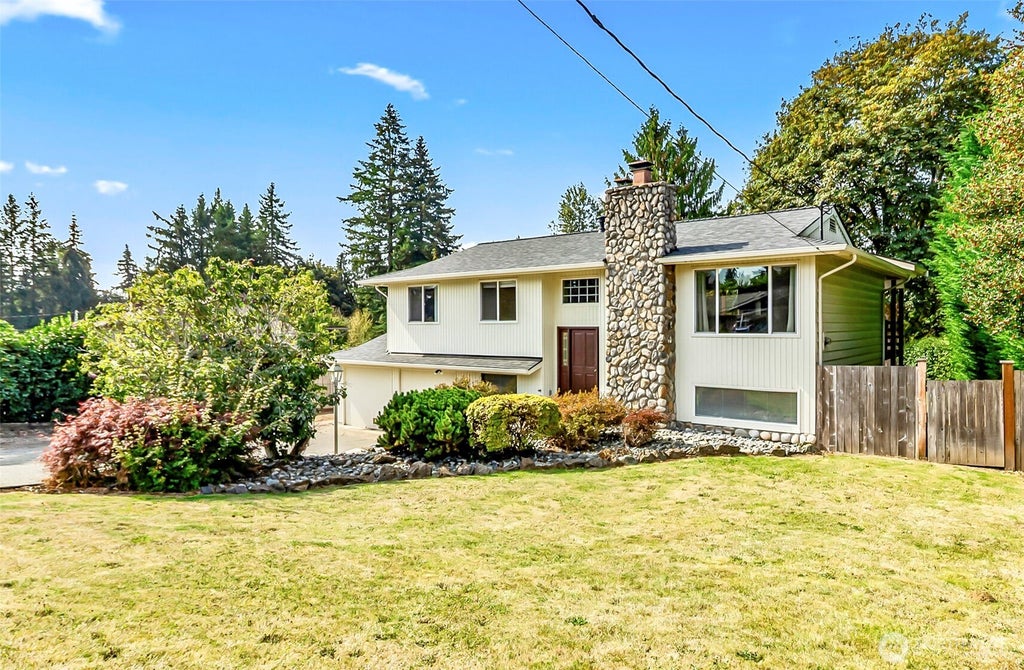 Photo of 12726 Robinhood Lane LN, Snohomish, WA 98290 (MLS # 2566238)