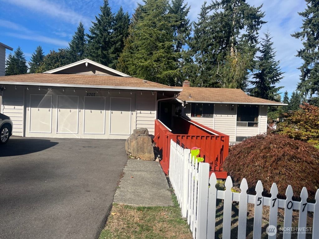 Photo of 5707 173rd Place SW, Lynnwood, WA 98037 (MLS # 2411034)
