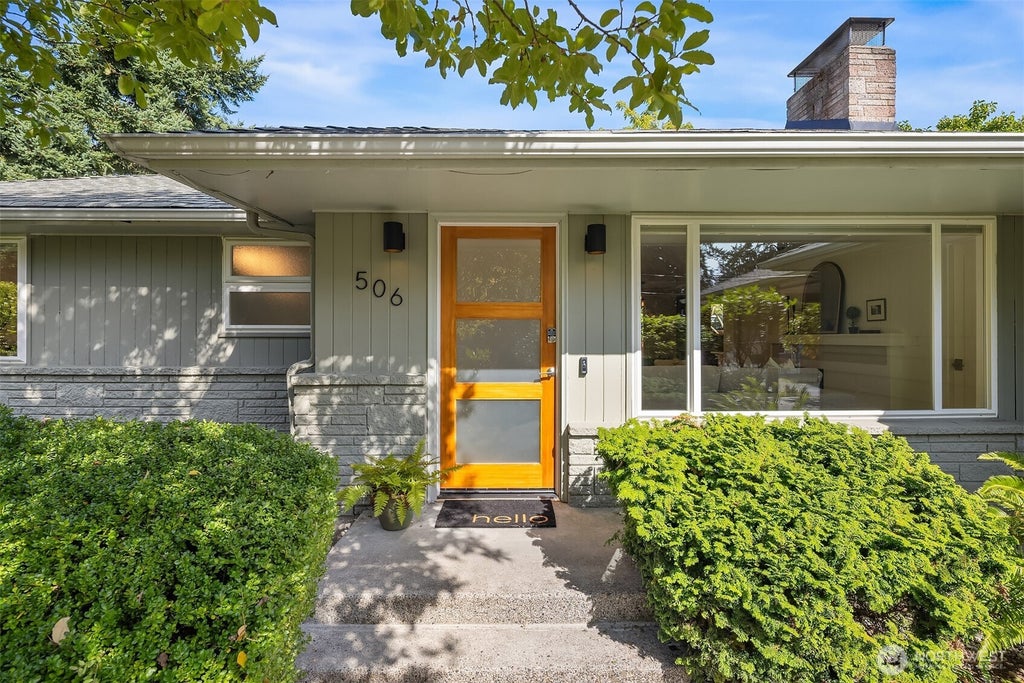 Photo of 506 N 141st Street, Seattle, WA 98133 (MLS # 2585217)