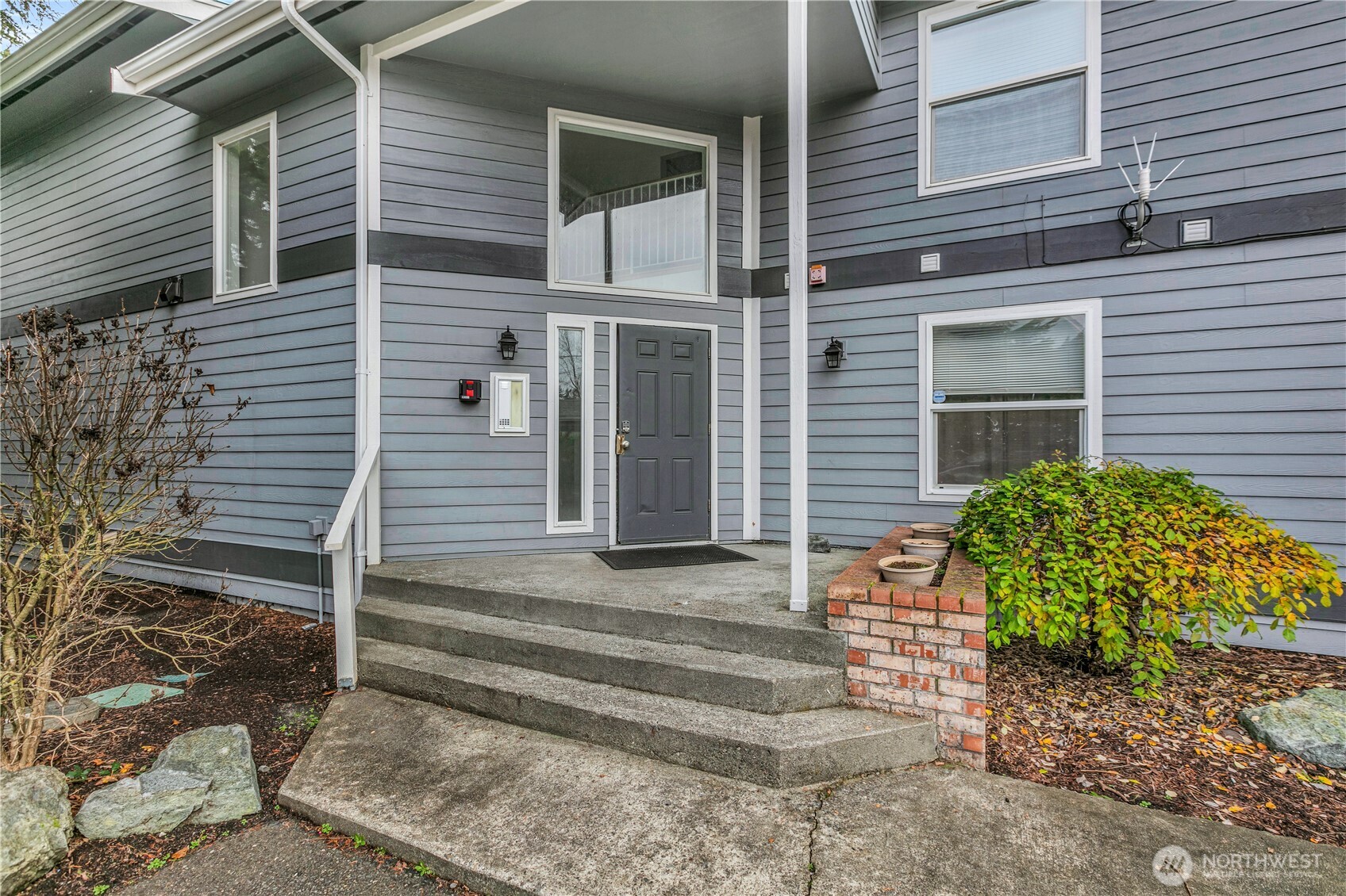 3733 Waller Road E 302