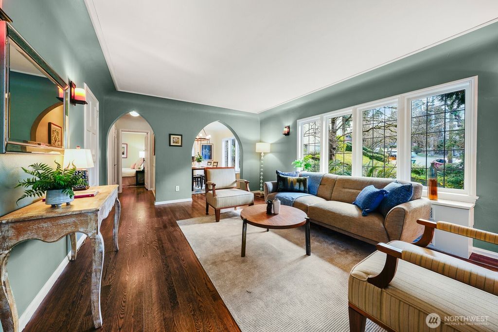 Photo of 750 Belmont Avenue E #5, Seattle, WA 98102 (MLS # 2504313)