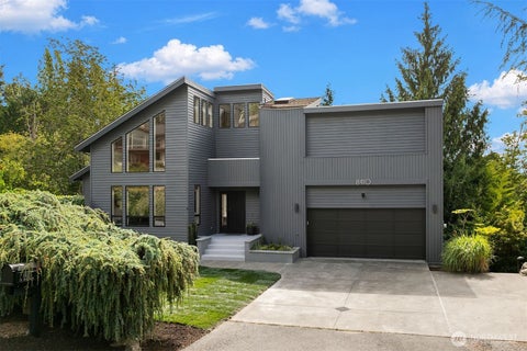Photo of 8410 SE 47th Place, Mercer Island, WA 98040 (MLS # 2573571)