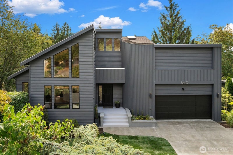 8410 SE 47th Place