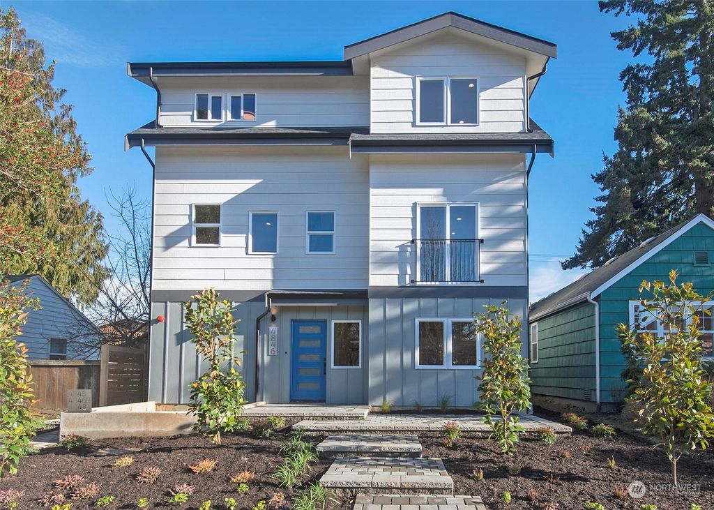 Photo of 4846 50th Avenue SW, Seattle, WA 98116 (MLS # 2030582)