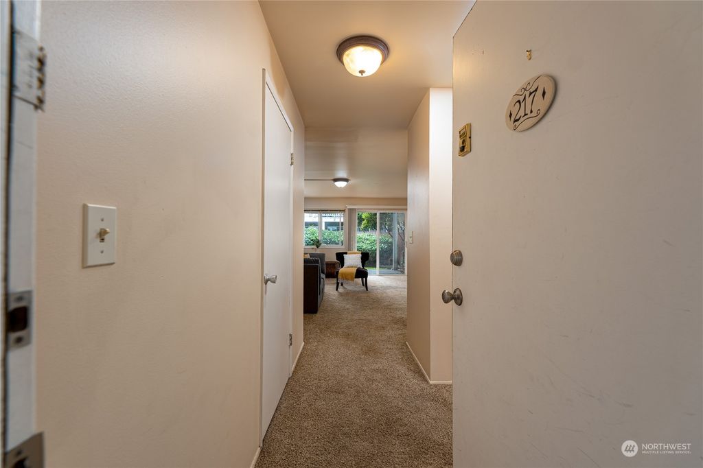 Photo of 5711 122nd Place SE #217, Bellevue, WA 98006 (MLS # 1984360)