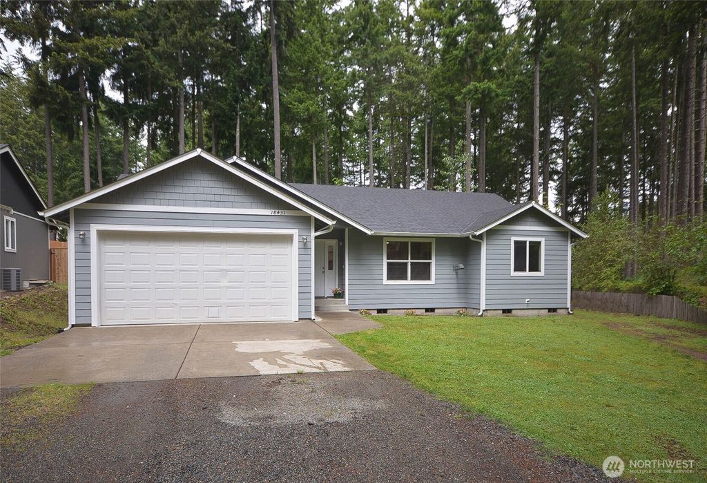 Photo of 18431 Rampart Drive SE, Yelm, WA 98597 (MLS # 2525616)
