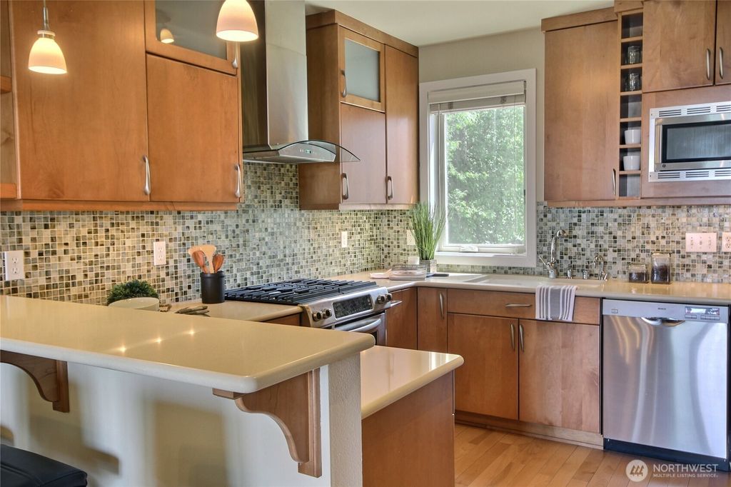Photo of 4411 Greenwood Avenue N, Seattle, WA 98103 (MLS # 2394712)