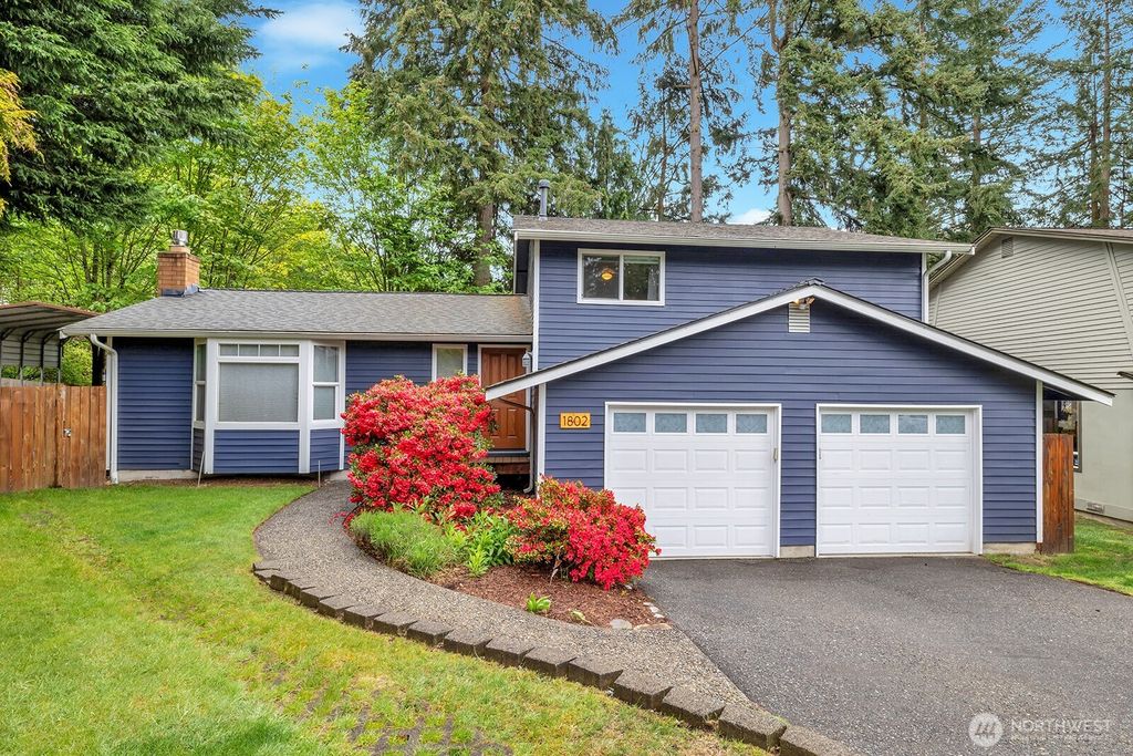 Photo of 1802 Aberdeen Avenue SE, Renton, WA 98055 (MLS # 2366173)