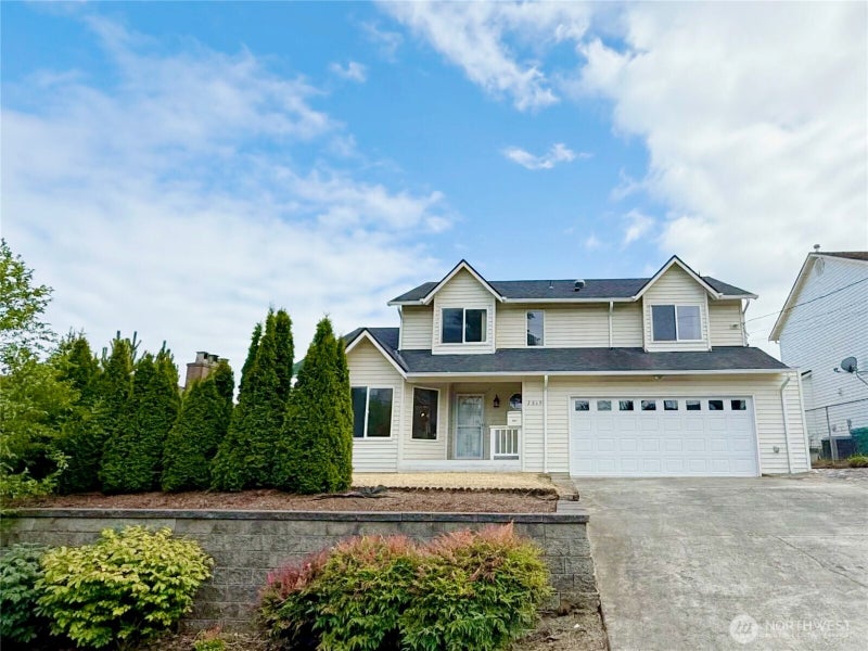 2539 S Graham