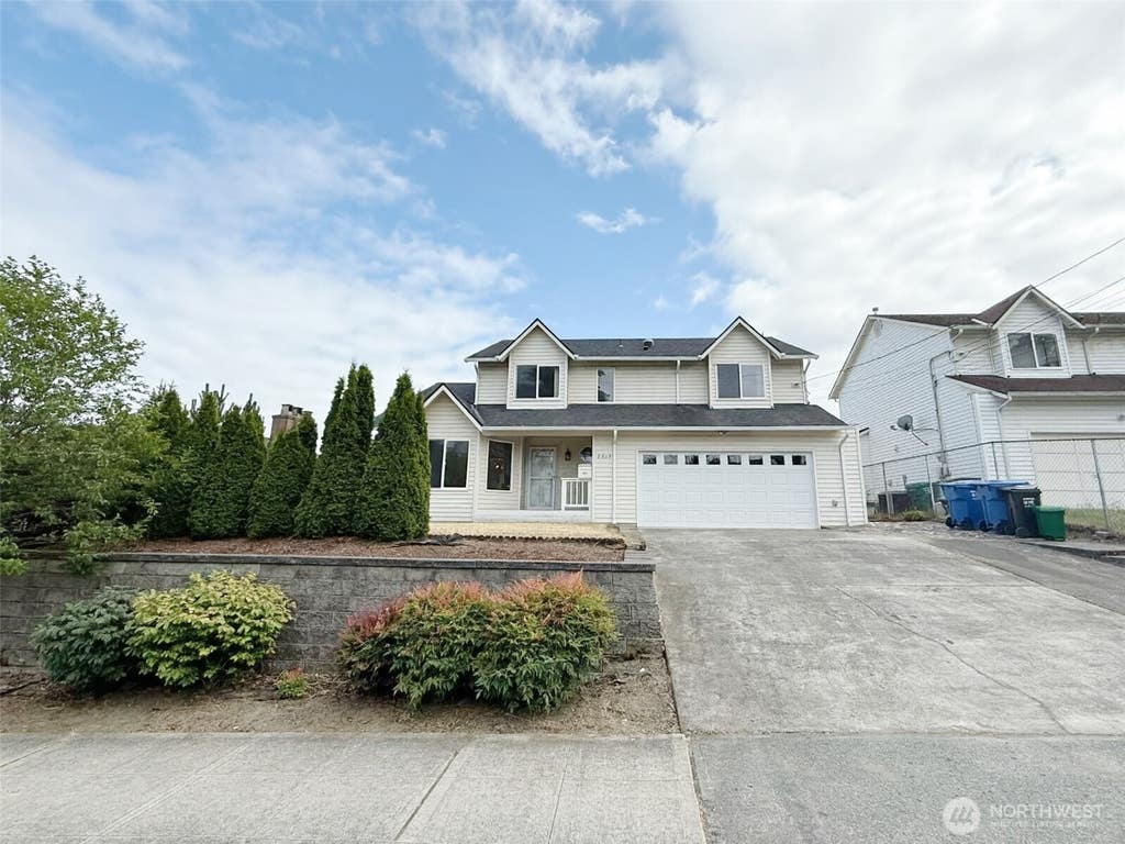 Photo of 2539 S Graham, Seattle, WA 98108 (MLS # 2548250)