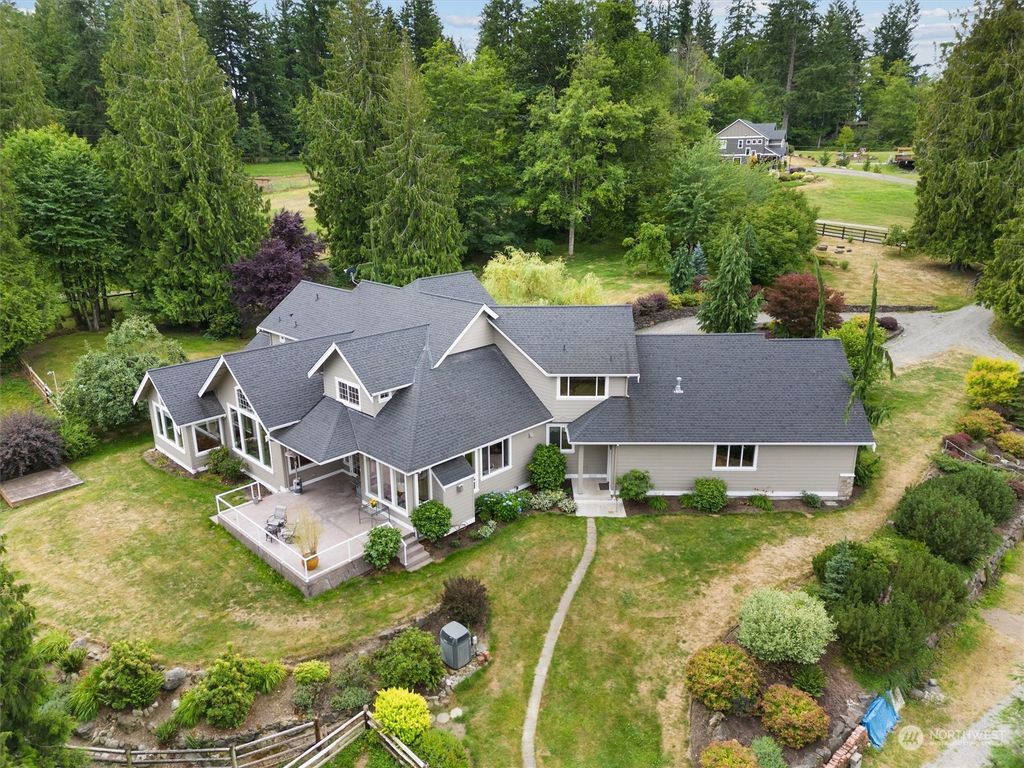 Photo of 20220 264th Avenue SE, Maple Valley, WA 98038 (MLS # 2133870)