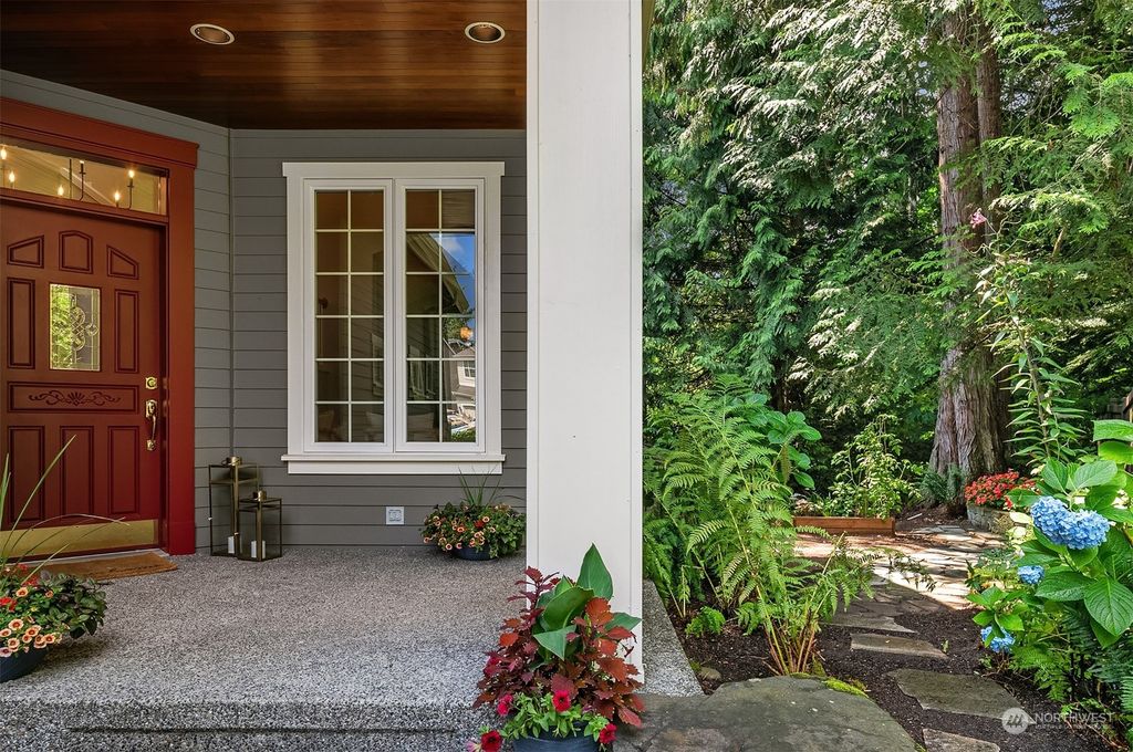 Photo of 17005 NE 112th Way, Redmond, WA 98052 (MLS # 2142831)