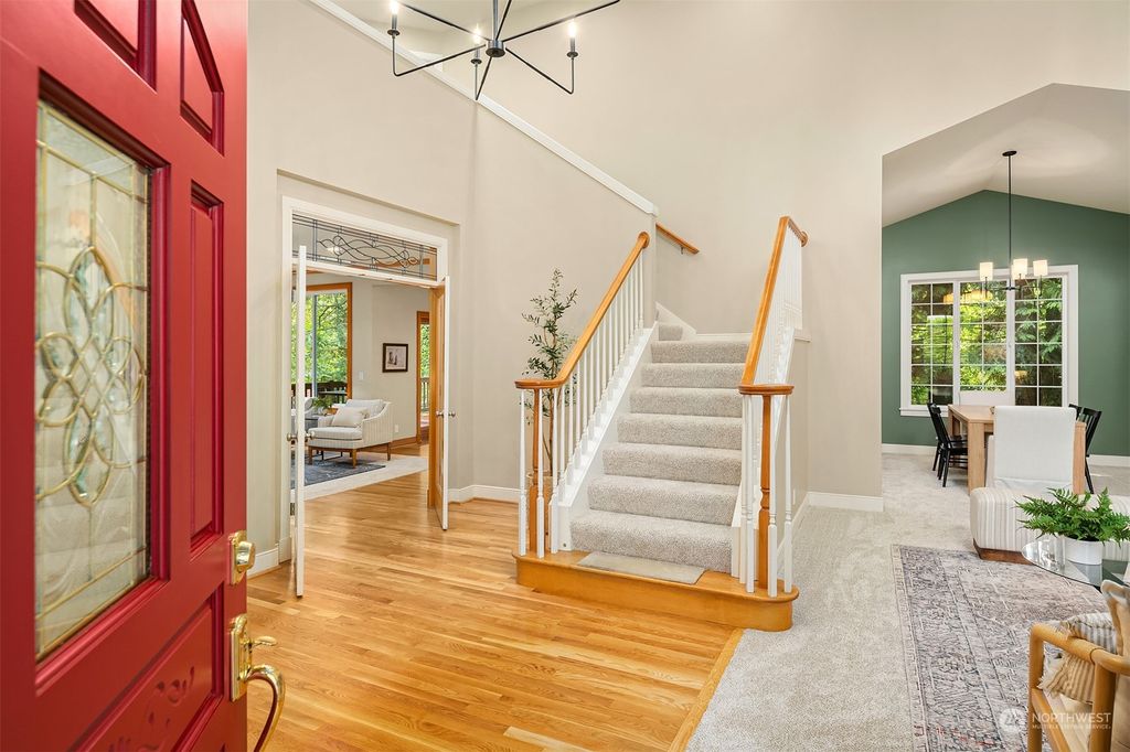 Photo of 17005 NE 112th Way, Redmond, WA 98052 (MLS # 2142831)