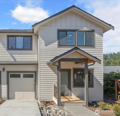 Photo of 313 SE Andrews Street, Issaquah, WA 98027 (MLS # 2542858)