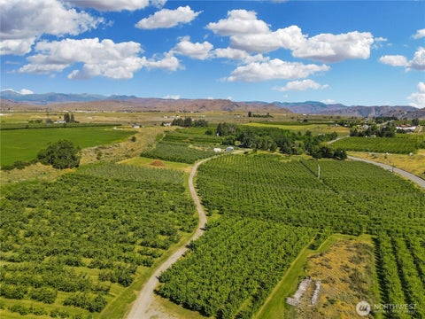 Photo of 223 Old Riverside Hwy Hwy, Omak, WA 98841 (MLS # 2481089)