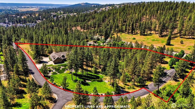 9524 E Northrim Ln