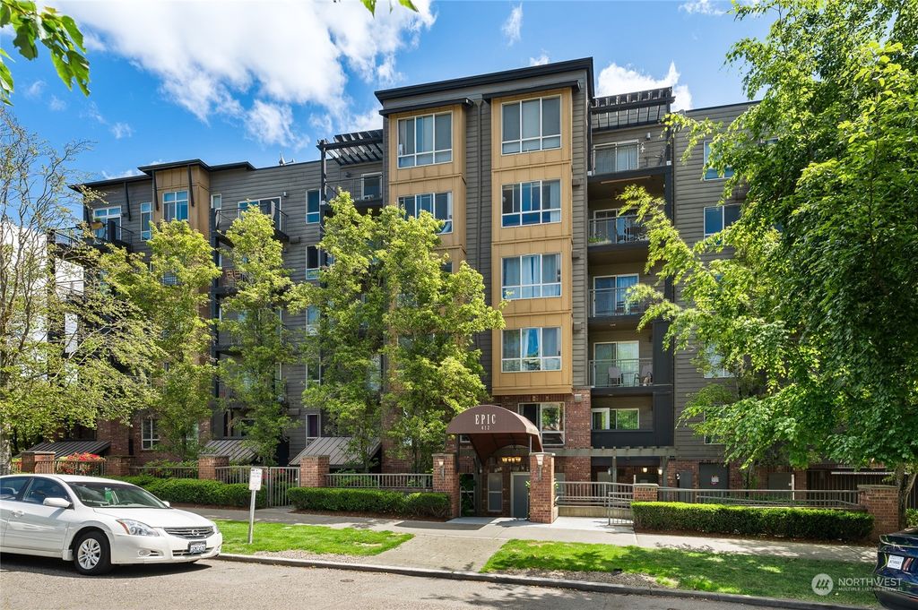Photo of 412 11th Avenue #PH11, Seattle, WA 98122 (MLS # 2252137)