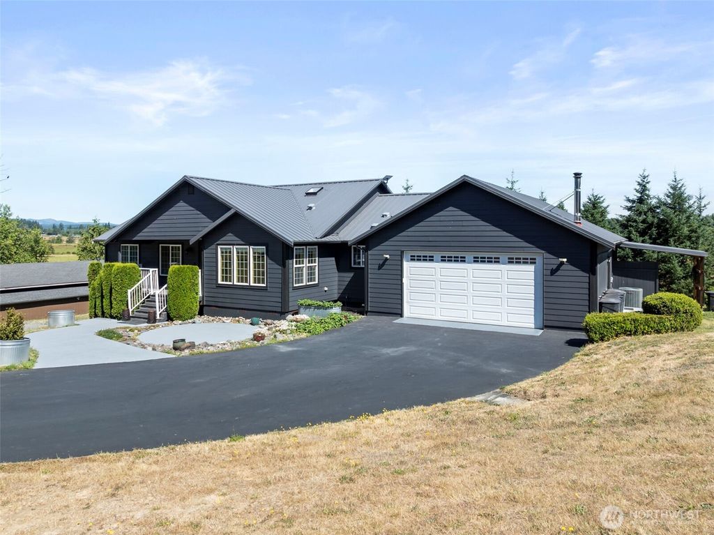 Photo of 154 Budgett Lane, Chehalis, WA 98532 (MLS # 2552691)
