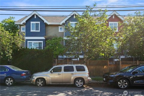 Photo of 7316 Woodlawn Avenue NE, Seattle, WA 98115 (MLS # 2529066)