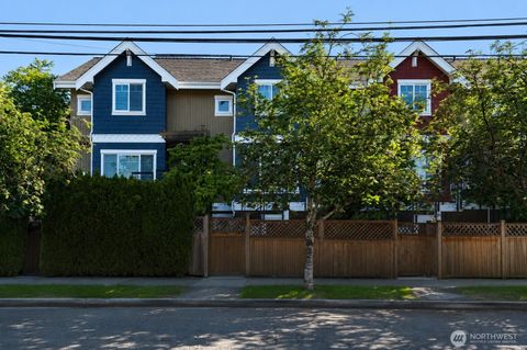 Photo of 7316 Woodlawn Avenue NE, Seattle, WA 98115 (MLS # 2529066)