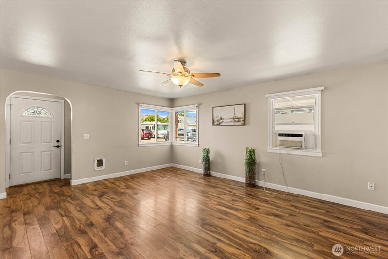 3 Island View Street